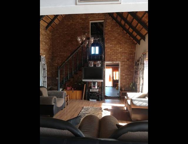3 BEDROOM HOUSE SOLD IN THE ORCHARDS